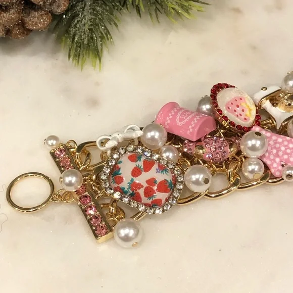 💖NWT💖 Betsey Johnson BABYCAKES CLUSTER BRACELET PINK - Picture 6 of 12